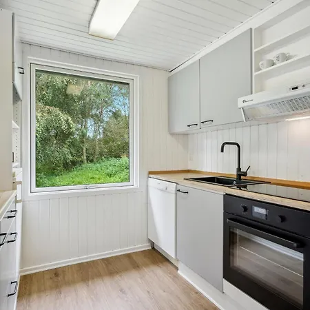 Beautiful In Romo With Kitchen