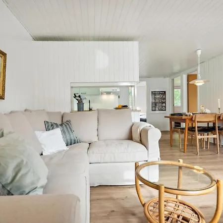 Stunning Home In Rømø With Wifi Feriehus *